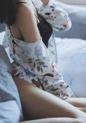 年轻漂亮的继坶少妇在线观看