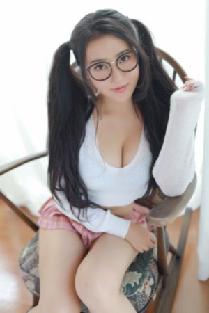 年轻保母