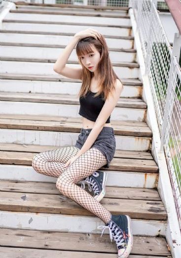年轻漂亮的岳拇2